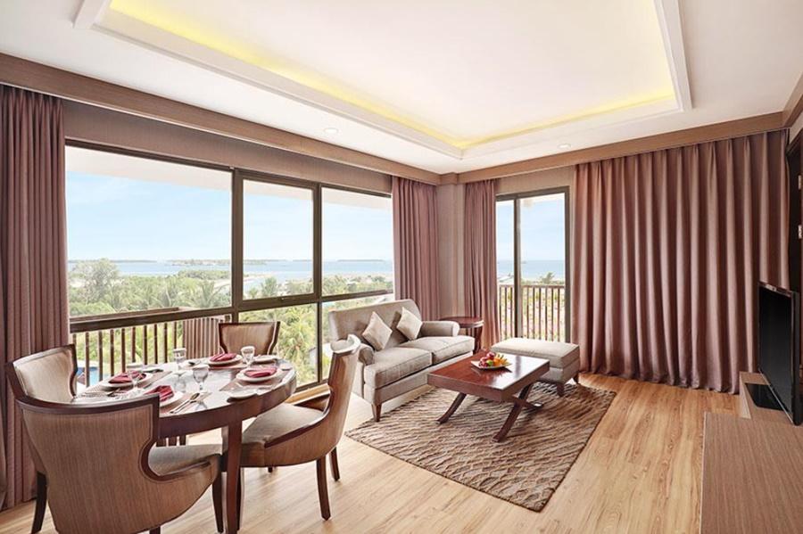 Swiss-Belhotel Соронг Екстер'єр фото