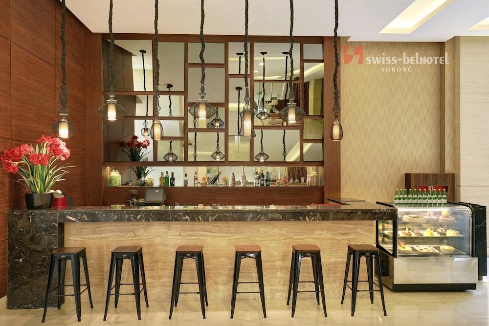Swiss-Belhotel Соронг Екстер'єр фото