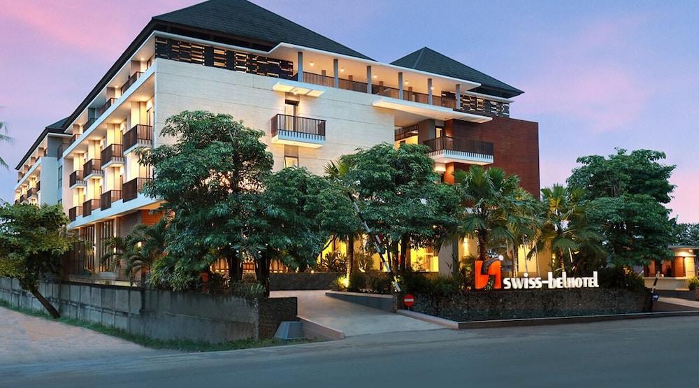 Swiss-Belhotel Соронг Екстер'єр фото