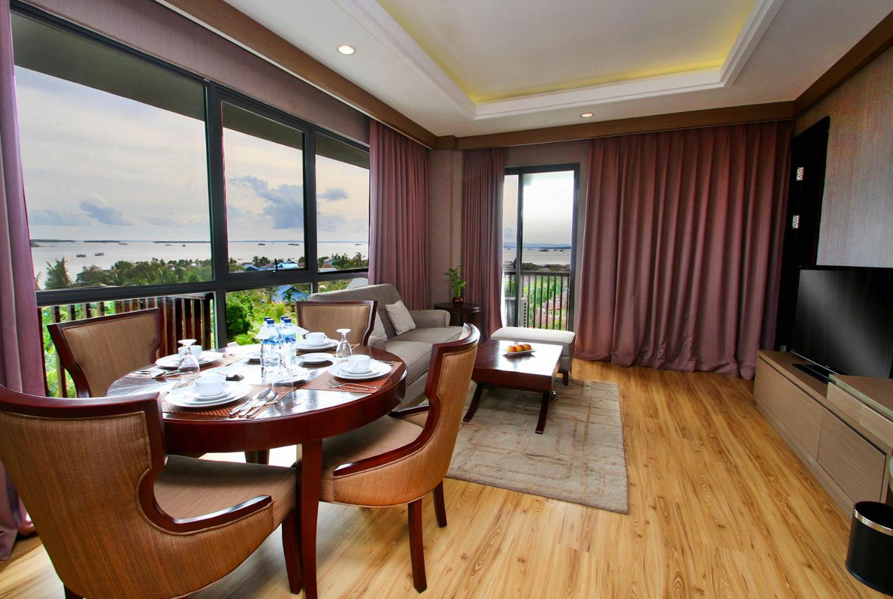 Swiss-Belhotel Соронг Екстер'єр фото