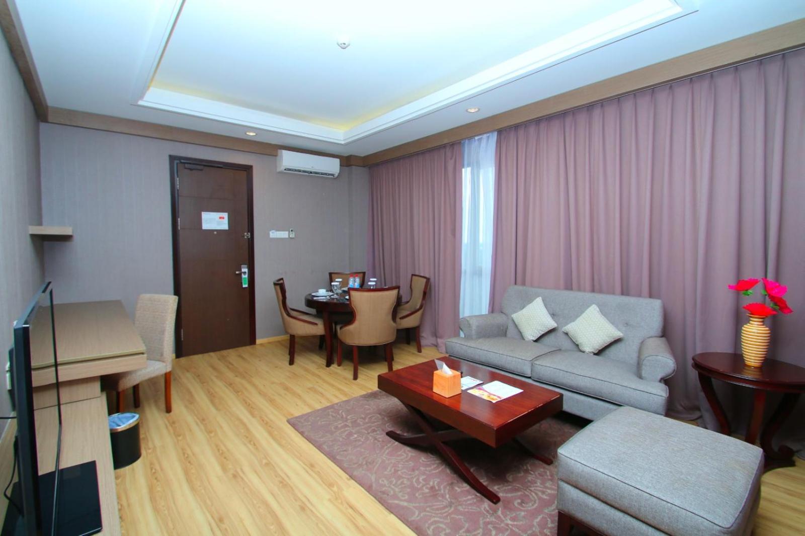 Swiss-Belhotel Соронг Екстер'єр фото